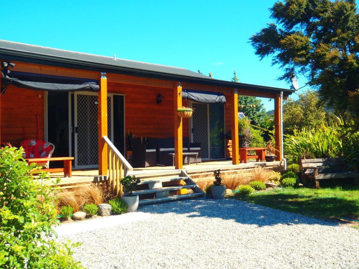 Lakefront Fantail Cottage Lake Hawea, Wanaka Buitenkant foto