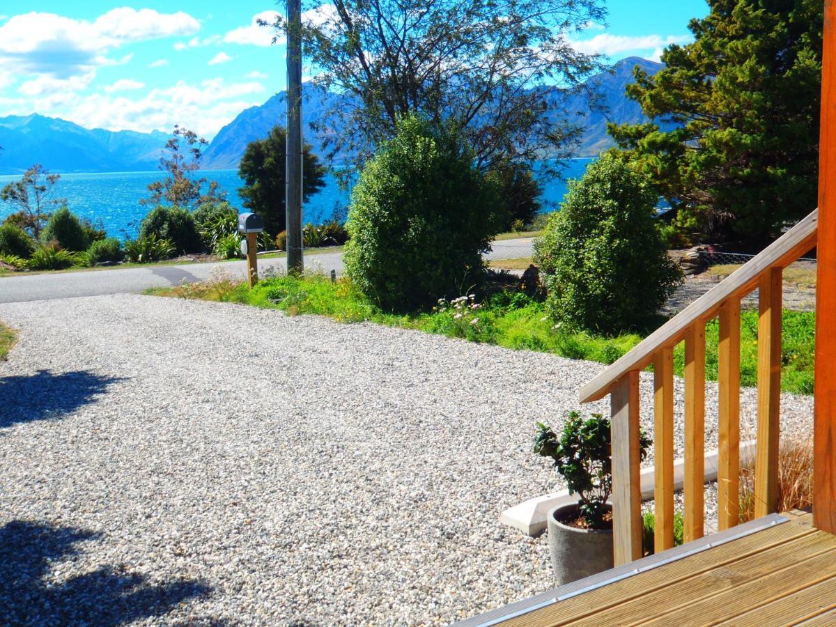 Lakefront Fantail Cottage Lake Hawea, Wanaka Buitenkant foto